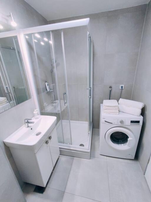 Udoban Stan Sa Terasom U Mirnom Okruzenju Apartment Zagreb Exterior photo